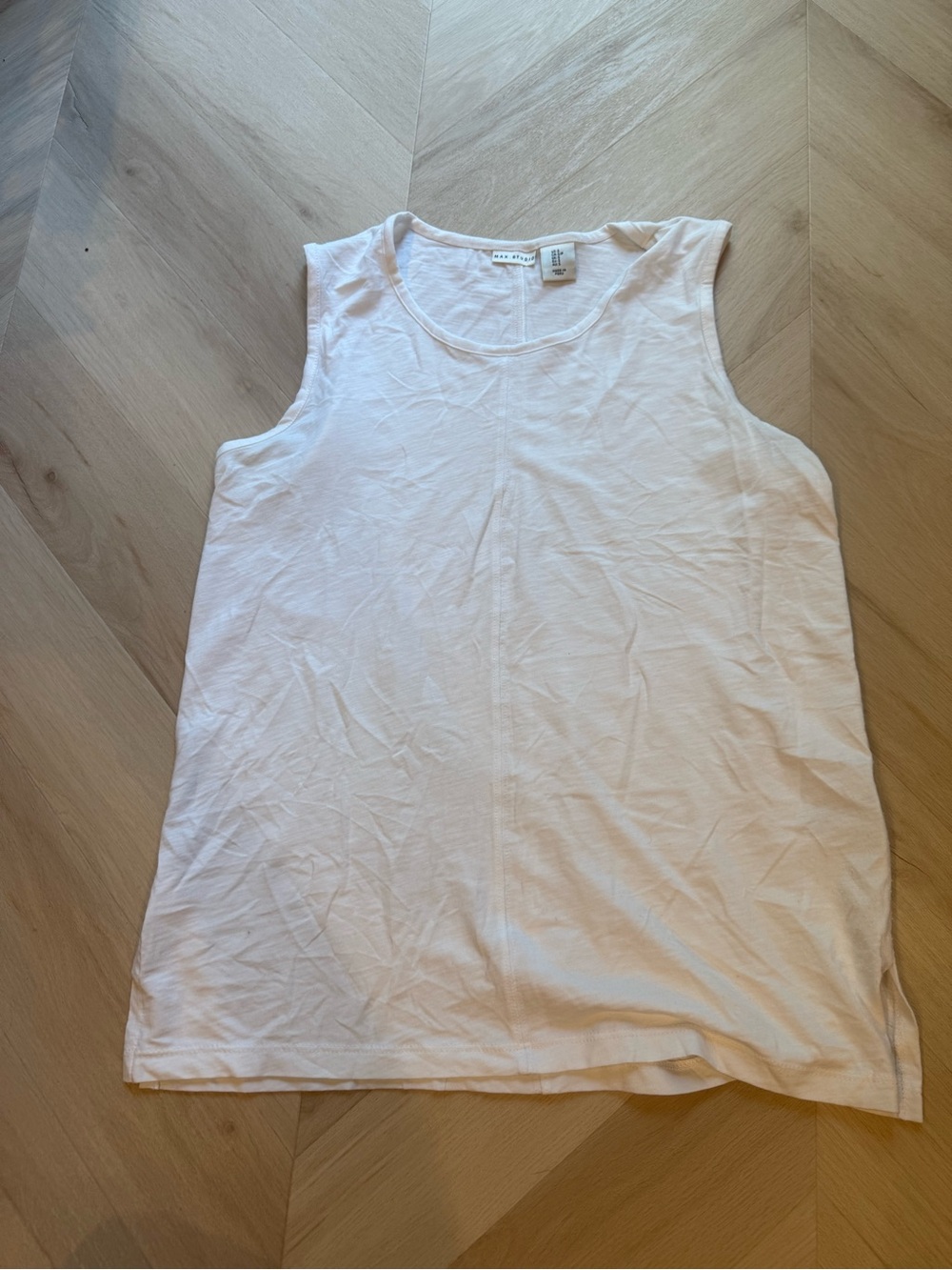 Max Studio White Crewneck Tank